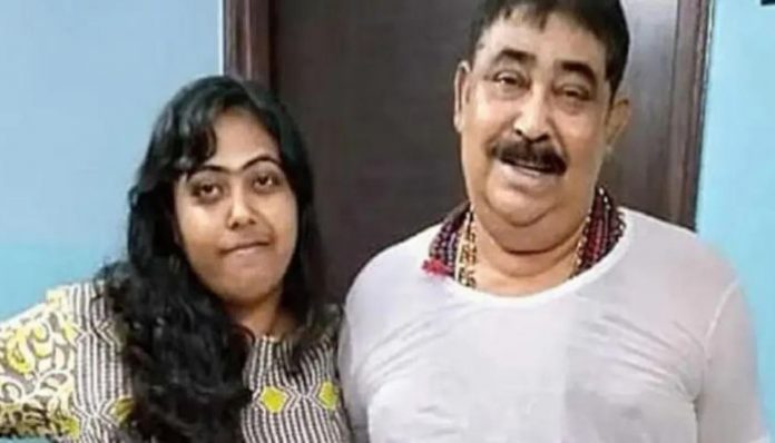 Anubrata Mondal with his daughter