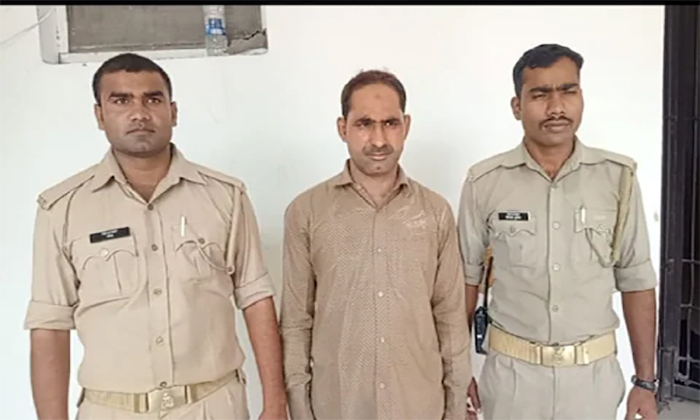 Love Jihad in Bareilly: Chand Babu poses as Dr Vishal to trap a Hindu woman, made compromising videos and converted her to Islam, arrested