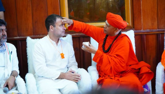 Rahul Gandhi wants Murugha Math to send him a private tutor because he has read about seer Basavanna ‘a little’