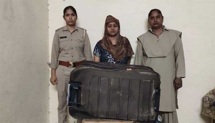 Ghaziabad: Preeti Sharma slits throat of live-in partner Firoz after he refused to marry her, stuffs dead body in a trolley bag
