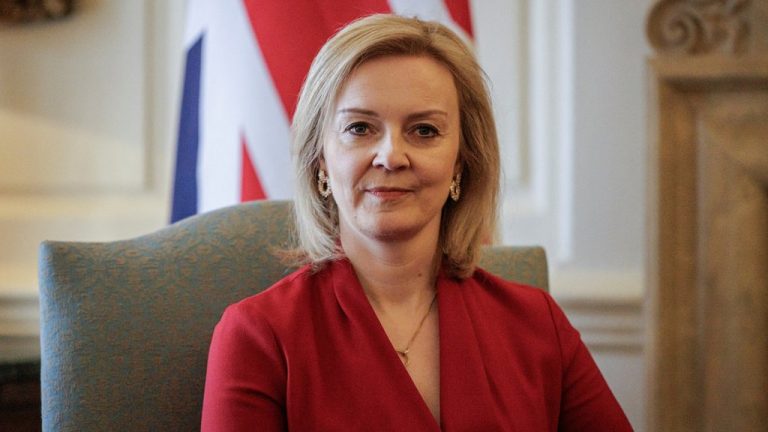 UK: Liz Truss becomes the new Prime Minister as she comprehensively beats Rishi Sunak