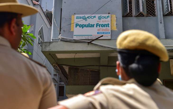 Kerala: PFI workers take out violent protest after NIA raids, buses damaged, stone-pelting, petrol bombs reported