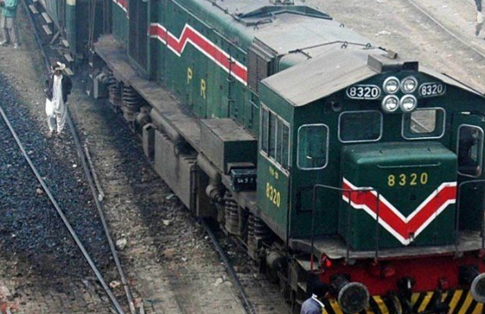Pakistan Railways come to a standstill owing to crippling fuel shortage, only two passenger trains remain operational