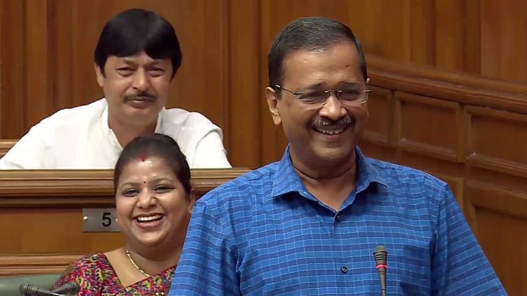 30 retired cops write to the President over Arvind Kejriwal’s misbehaviour with police officer, say he is tarnishing police image to portray himself as a martyr