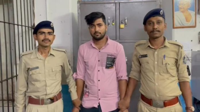 Surat Restaurant owner Sarfaraz Mohammad Wazir Khan arrested for serving beef to customers