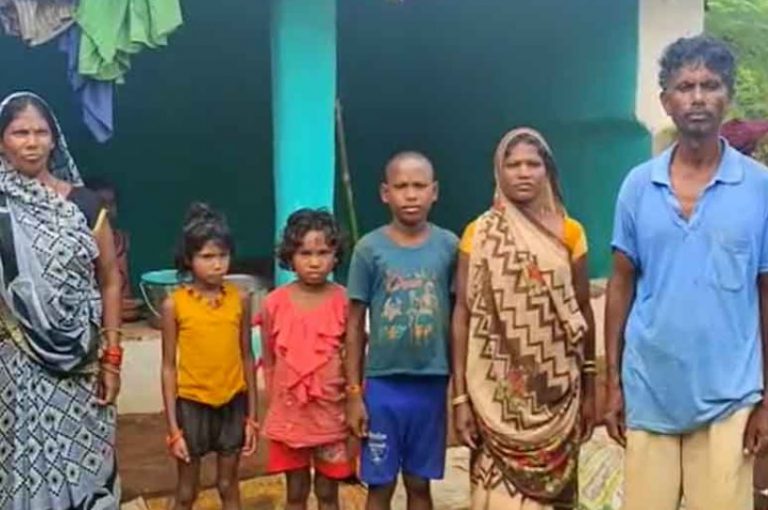 Chhattisgarh: Younger son, a convert, deceptively buries his Hindu father as per Christian rituals in exchange for money, elder son files complaint