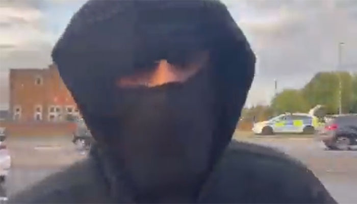 Birmingham: Masked Islamist sends a chilling message to BJP, RSS supporters, watch