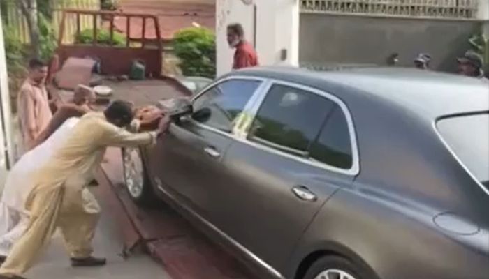 Pakistan: Luxury ‘Bentley Mulsanne’ car stolen from London recovered from Karachi