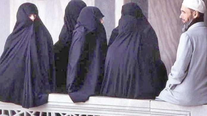 Death of ASI Yunus Khan, his multiple wives, several children and 
