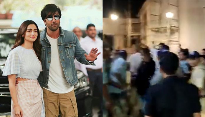Ranbir Kapoor Alia Bhatt stopped from entering Mahakaleshwar Mandir in Ujjain