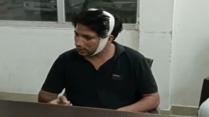 Uttar Pradesh: Islamist student of AMU threatens a Hindu at gunpoint to say 'Pakistan Jindabad'