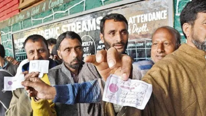 People who have resided in Jammu for more than 1 year can register as voters, says order issued by the administration