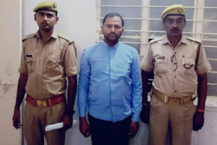 Pastor Vijay Masih of Fatehpur brainwashes innocent, poor Hindus, forces them to convert to Christianity, arrested