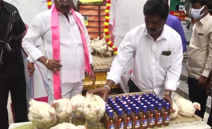 Telangana: TRS leader distributes free chicken, liquor in Warangal