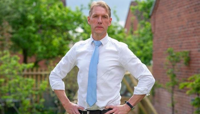 UK: Doctor suspended for 9 months for asking a female patient to remove her veil during consultation