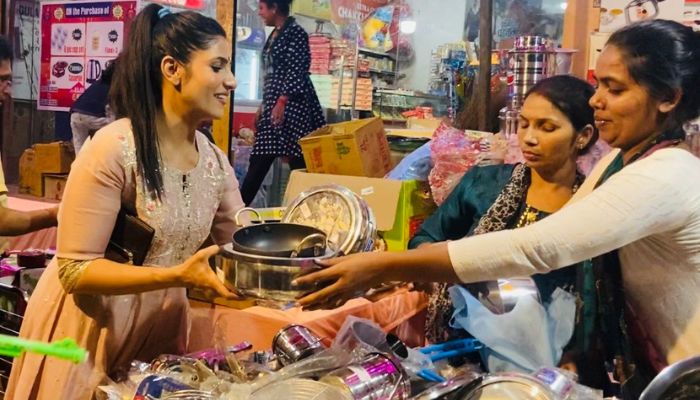 Muslim Twitter users abuse journalist Rubika Liyaquat for celebrating Dhanteras, call her ‘begairat insan’