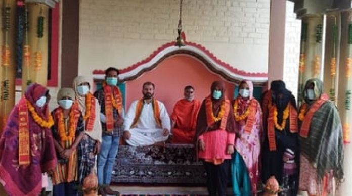 Uttar Pradesh: Nine members of a Muslim family revert to Hinduism, say ancestors were forcefully converted to Islam 150 years ago