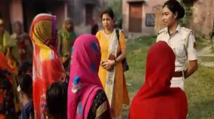 Bihar: School headmistress Sajda Khatoon converts a classroom into a bar, safeguards drunkards while they ‘enjoy drinks’, caught red-handed