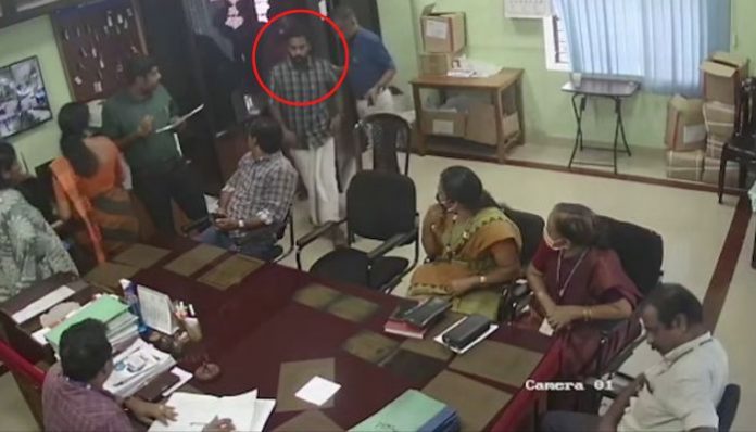 We will break your legs, set you on fire: Viral video from Kerala shows SFI leader Hassan Mubarak threatening college Principal