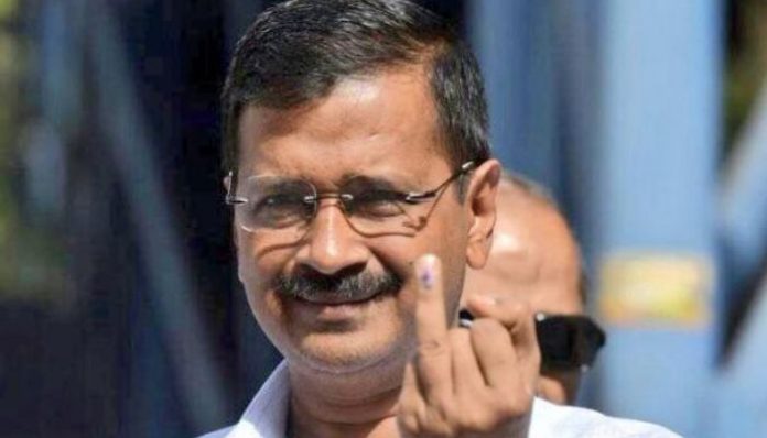 Gujarat polls: AAP worker arrested for luring voters with money