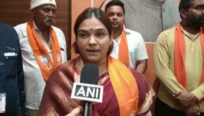 Gujarat: Kaminiba Rathod joins BJP after accusing Congress of cash for ticket
