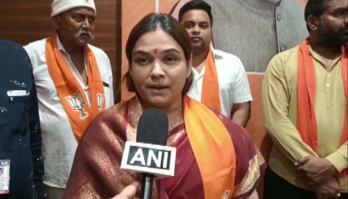 Gujarat Assembly polls: Ex-MLA Kaminiba Rathod joins BJP after accusing Congress of soliciting money for election ticket