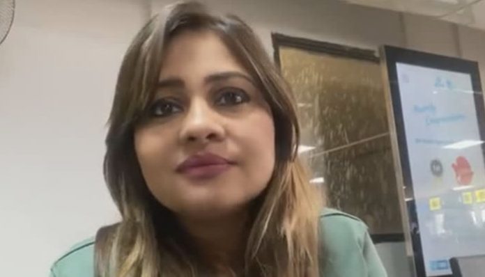 Anamika Jain Amber stopped from performing at All India Kavi Sammelan in Bihar