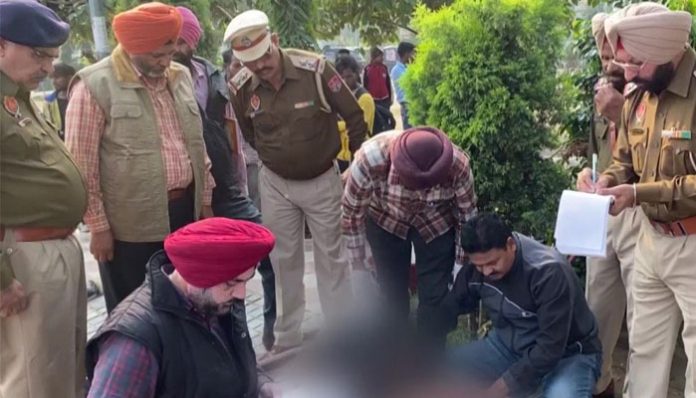 Dead Body Stuffed in suitcase found at Jalandhar railway station