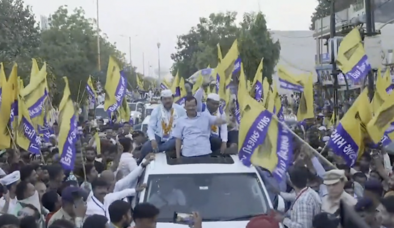 Clueless about ‘Kejriwalo-Savarnawalo’: Rajkot women attending Kejriwal rally attending it for these reasons
