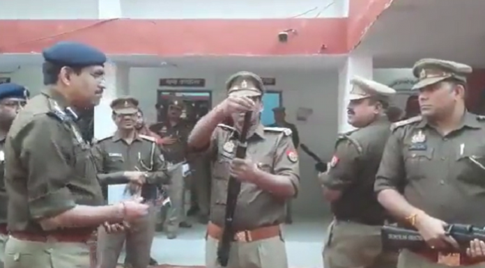 UP: Viral video shows Sant Kabir Nagar Police officer struggling to load gun during surprise inspection, Station condemns video, says anti-rifle gun needs loading from both sides