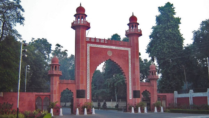 Aligarh Muslim University: Fight breaks out between groups of Kashmiri students and Ghazipur students