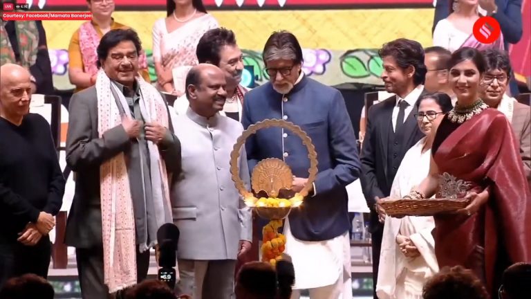 “Questions are being raised on civil liberties and freedom of expression”, says Amitabh Bachchan in Kolkata, Mamata Banerjee demands Bharat Ratna for him