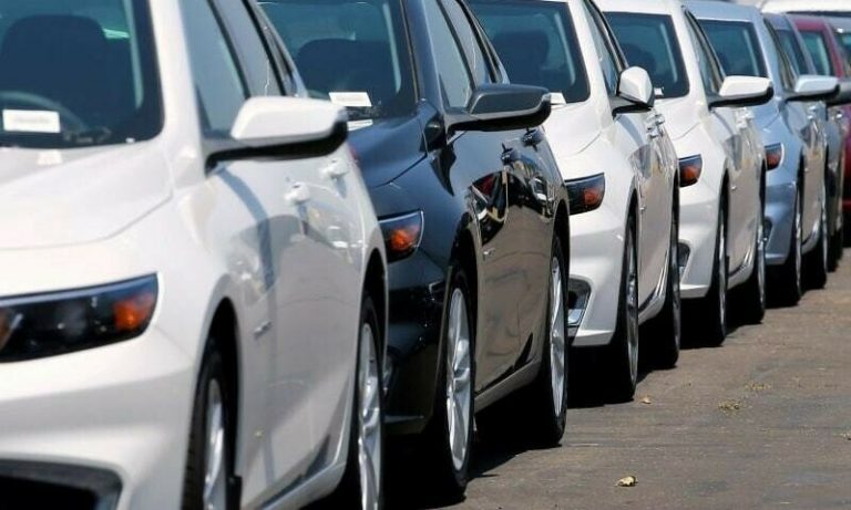Despite strict foreign imports control, bankrupt Pakistan imports 2200 luxury vehicles in current fiscal year