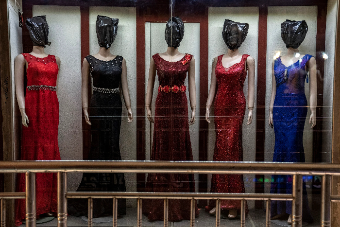 Kabul’s female mannequins covered with black plastic bags – A symbol of Taliban rule in Afghanistan