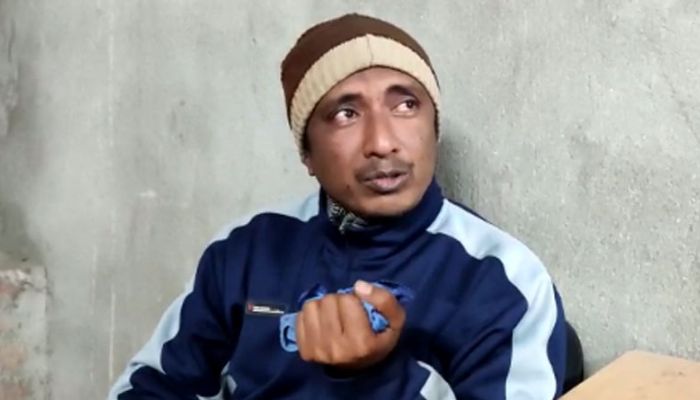 West Bengal: Man forced to carry mother’s dead body after being unable to pay ambulance charges, cops arrest NGO Head Ankur Das who helped him