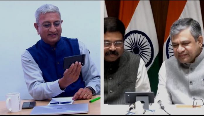 IIT Madras developed BharOS to take on Android, and iOS, watch Union Minister testing it out