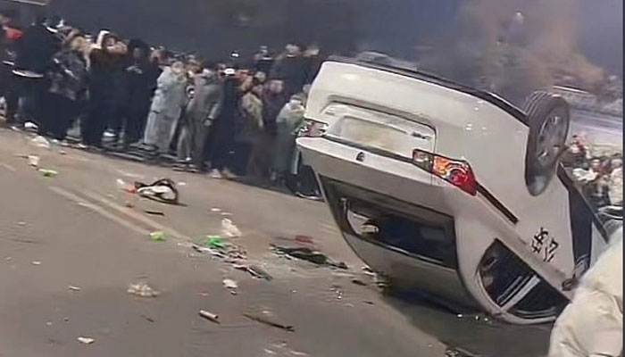 Angry Chinese overturn police car over fireworks ban, here is what we know