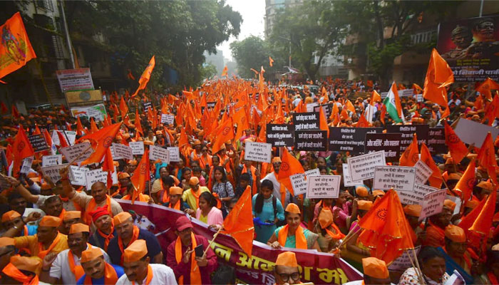 ‘Hindu Jan Aakrosh Morcha’ – Hindu organisations organise a massive march against ‘love jihad’ in Mumbai, demand anti-conversion laws
