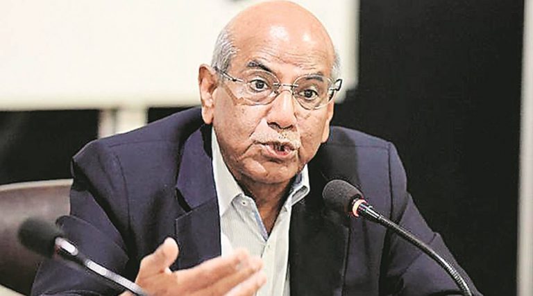 India International Centre President Shyam Saran should apologise for inviting Romila Thapar for History lecture