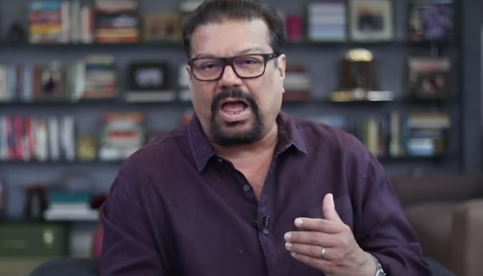 Vir Sanghvi ranted against Indian passengers