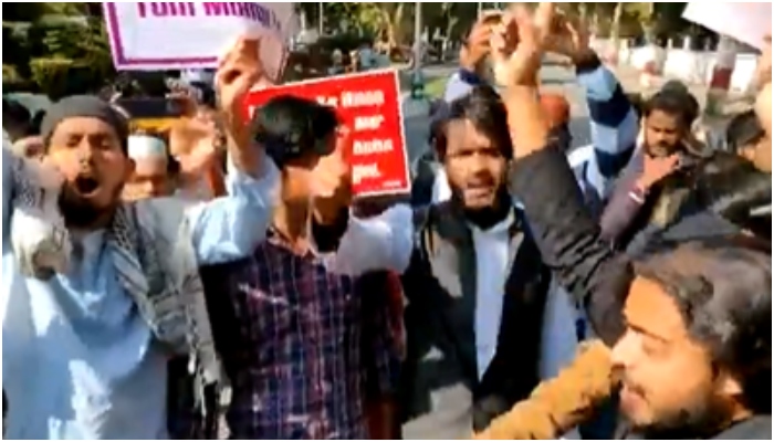 ‘Allah-Hu-Akhbar’ and ‘Naara-e-Taqbeer’ slogans raised in AMU again, students stage protest, extend support to BBC documentary: Read about their demand