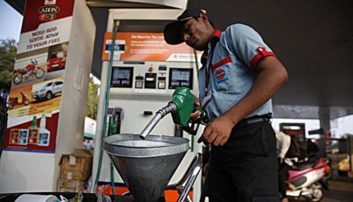 MP: Petrol pump employee scams High Court judge, outlet sealed