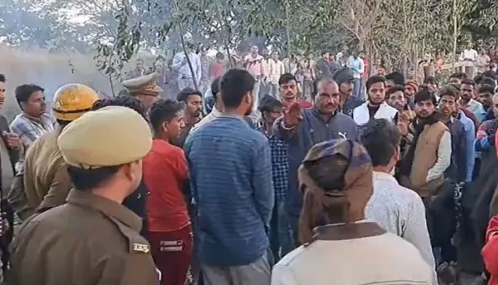Uttar Pradesh: Mother-daughter burned to death during demolition drive, SDM, Lekhpal and JCB driver arrested after govt order