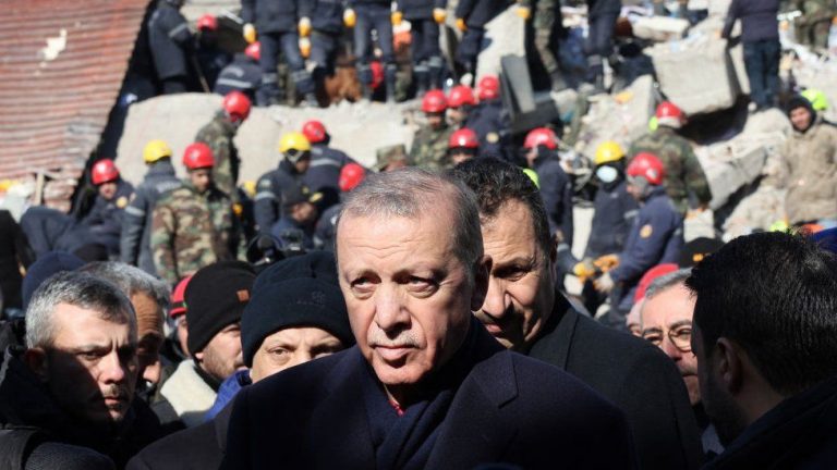 Turkey: 48 people arrested for looting after earthquake