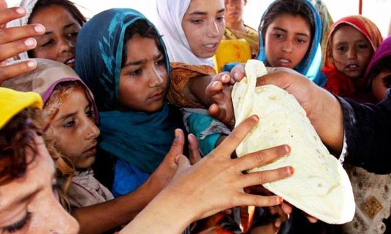 Poverty stricken Pakistan to face tougher Ramzan over skyrocketing prices, chicken consumption becomes weekly affair for many