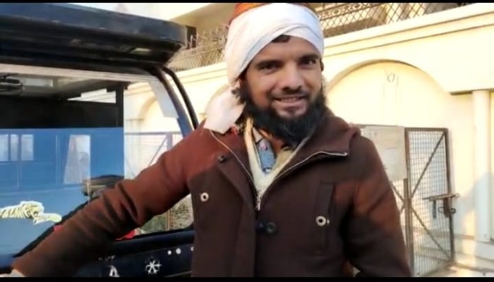 Uttar Pradesh: Protests erupt after one Jitullah Khan uses tricolour to wipe his e-rickshaw; case registered