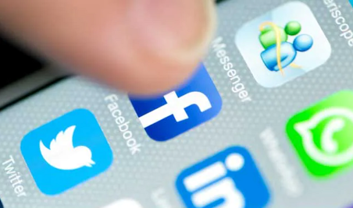 J&K bars govt employees from publishing, sharing any political or ‘anti-secular’ content, criticising govt policies on social media