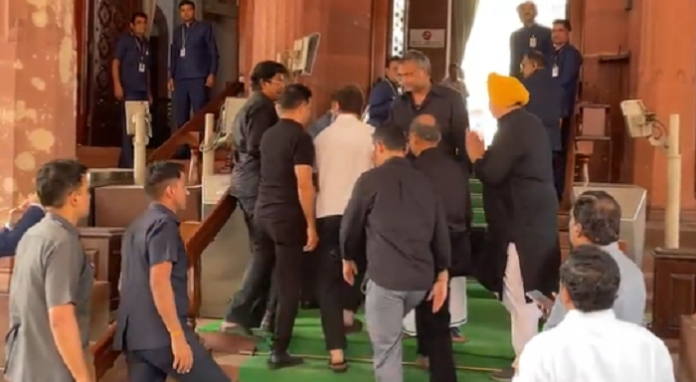 Watch: Sonia Gandhi's son ignores P Chidambaram's son while entering Parliament