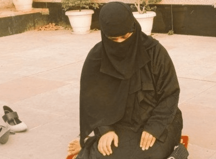 AIMIM leader booked for offering Namaz at a public place in Lucknow