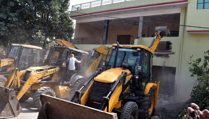 Uttar Pradesh: Prayagraj development authority demolishes the house of a gun store owner, Safdar Ali, and alleged aid of Atiq Ahmed